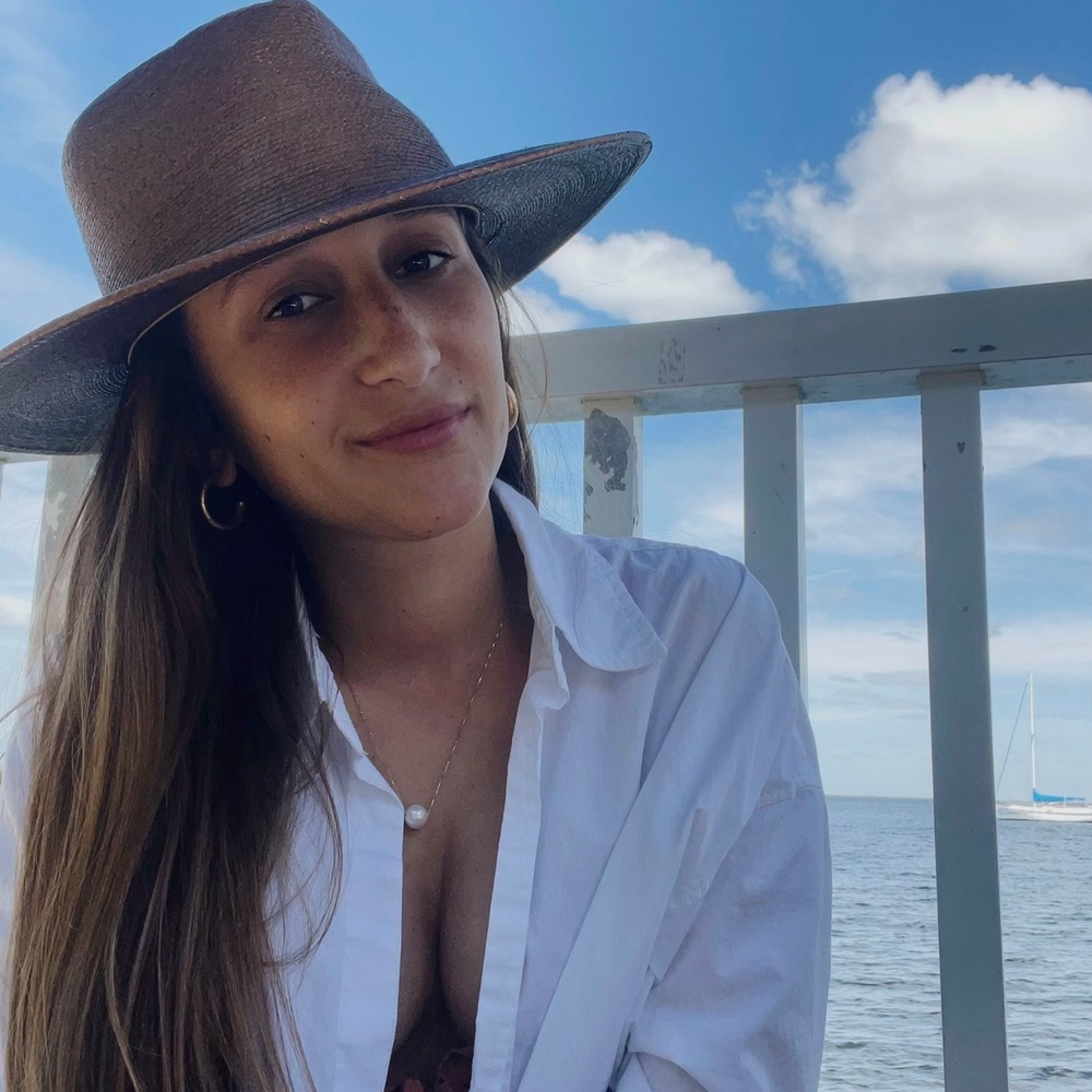 Meet your Posher, Carolina